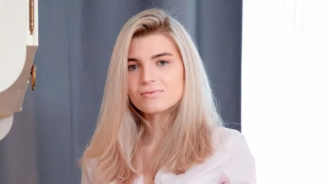 Monroe Fox'un Tit Licking Pornosunda Sikiş ve Oral İlişkisi