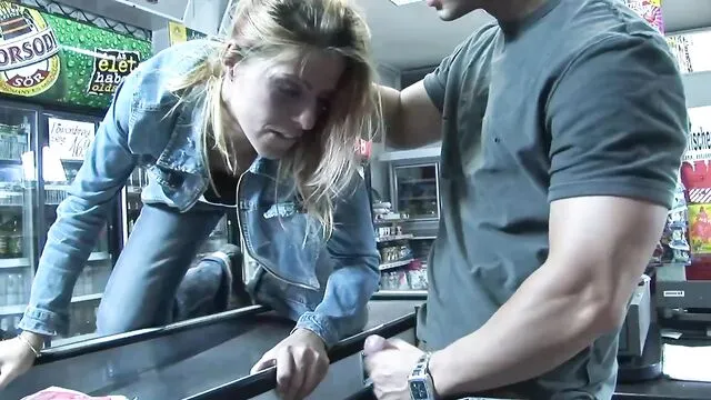Çılgın Kızın Sert ve Çılgın Seks Macerası