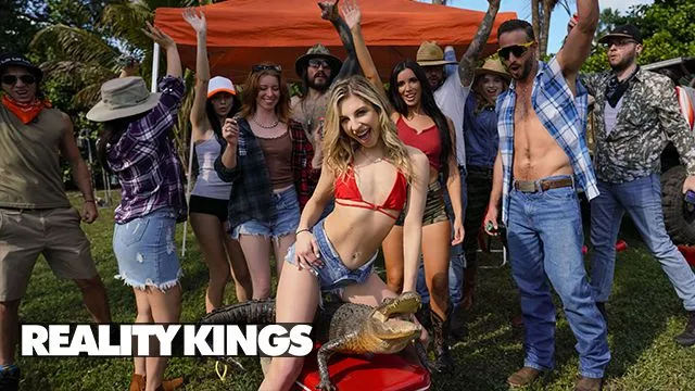 Azul Hermosa'nın Kovboy Kız Pozisyonundaki Sert Seks Anları