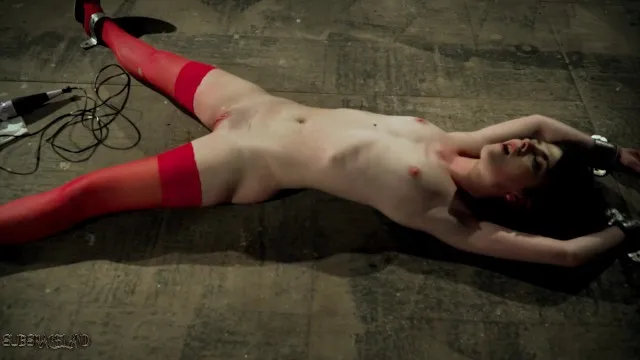 Genç Kızın Bdsm Seks ve Porno Anları