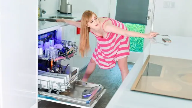 Dolly Leigh'in Sert Sikişi ve Oral Anları