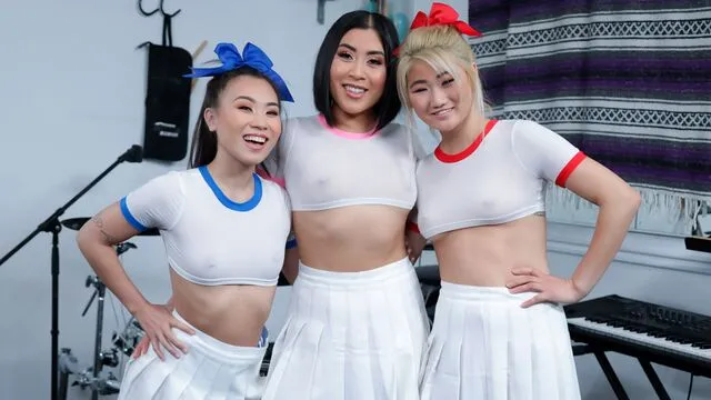 Emerald ve Kimmy'nin Lingerie Seksi