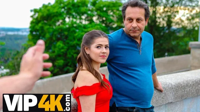 Tutkulu Serina Gomez'in Çek Cumhuriyeti ve Seks Macerası