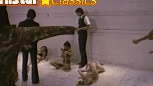 John Leslie'nin Vintage ve Mastürbasyon Sikiş Deneyimi