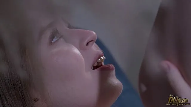 Petite Blonde'nin Sarışın Sikişi