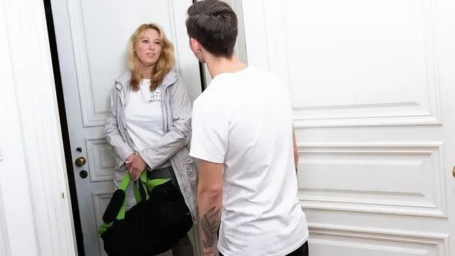 Olgun Kadının Sakso ile Mastürbasyon ve Porno Sahnesi