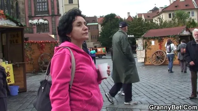 Çek Olgunun Halka Açık Tutkulu Seks