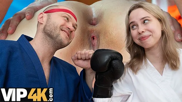 Viper Tor'un Küçük Göğüslü Anal Sikiş