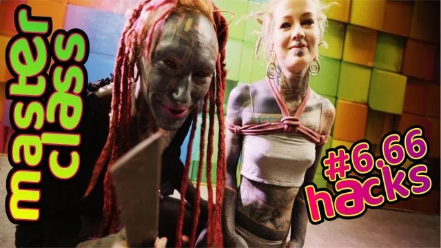 Anuskatzz ve Lily Lu'nun Bağlanmış Alman Seks ve Sikiş