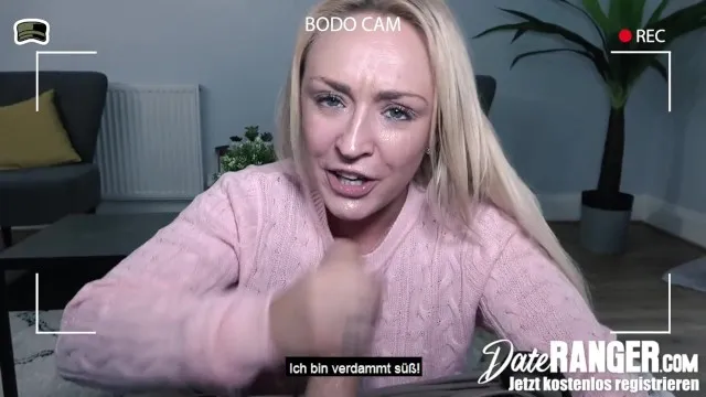 Amber Deen'in Sert Meni Püskürtmesi ve Porno