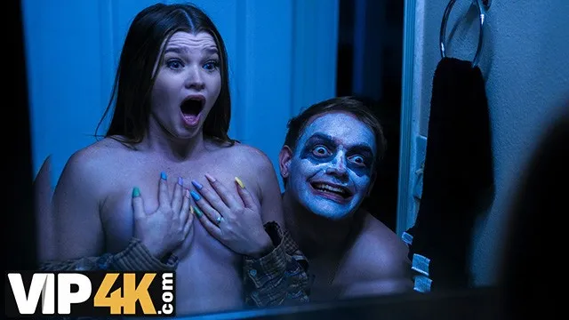 Kiki Daire'nin Olgun ve Dövmeli Seks Aksiyonu
