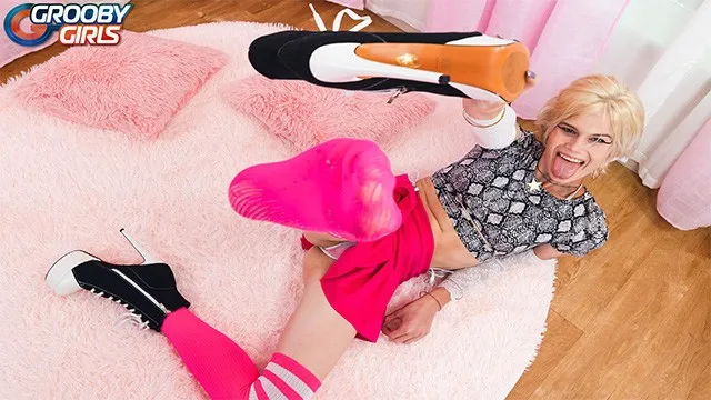 Evie'nin Sarışın Transseksüel Anal Seks ve Sikişi