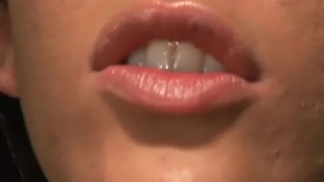 Genç Kızın Üçlü Seks ve Anal Macerası
