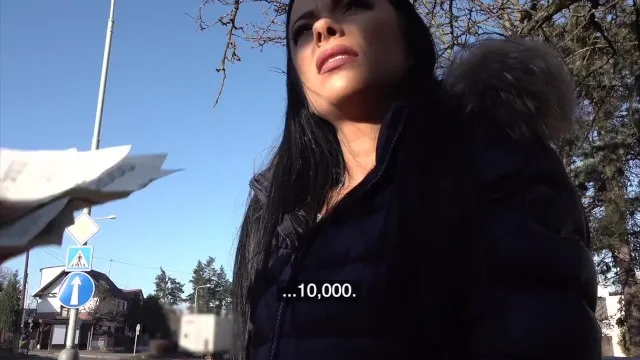 Shalina Devine'nin Halka Açık Seks ve Sikişi