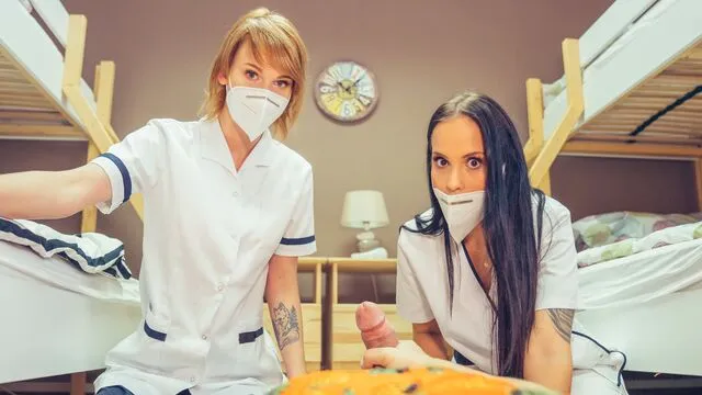 Jennifer Mendez ve Ariela Donovan'ın üçlü seks sahnesi