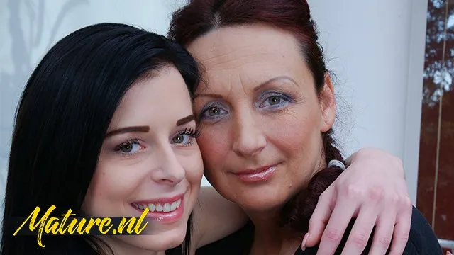 Daniella Rose'ın Olgun Kadın Mastürbasyonu ve Seks
