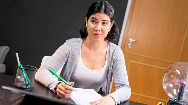 Mutfakta Lady Dee ile Sert Sikiş ve Sakso
